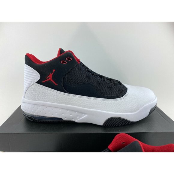 Nike Jordan Max Aura 2 White Black Red Men's Size 11 Shoes Bred - Picture 5 of 12